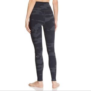 COPY - Alo Yoga Vapor camo high rise leggings size large